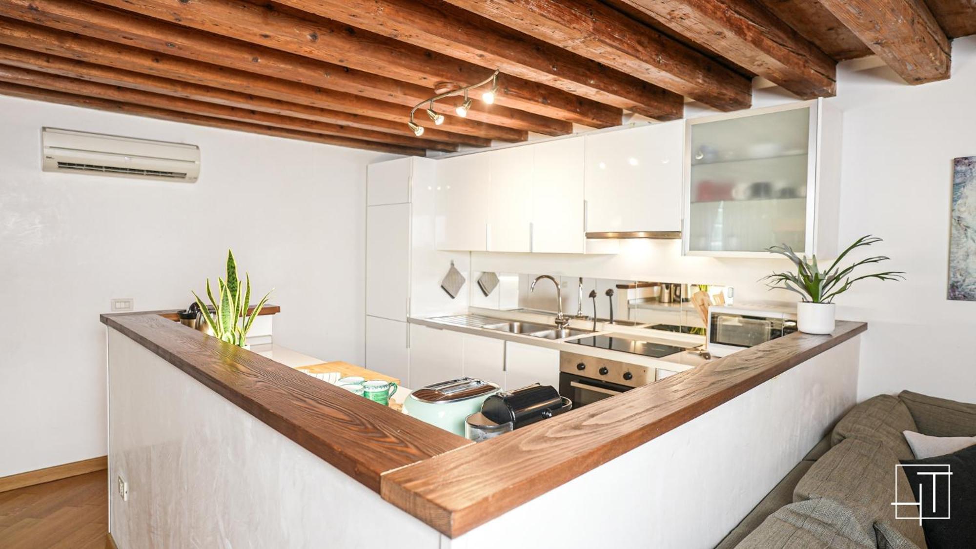 Appartamento Hometoday - Esclusivo Loft In Centro A Padova